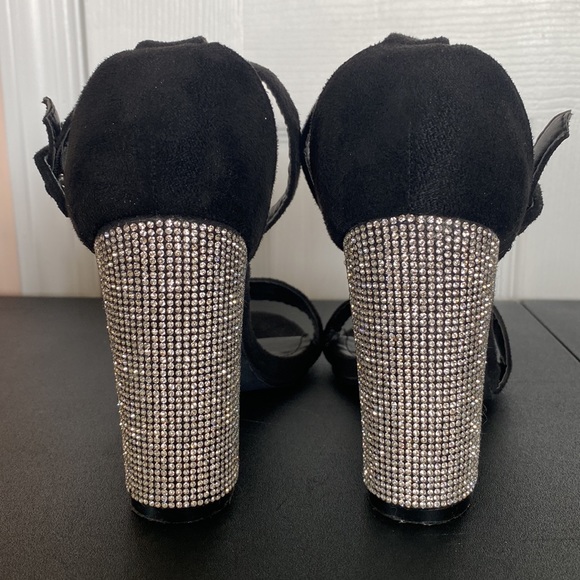 Black shoes with silver glitter heels size 8 - Picture 2 of 3